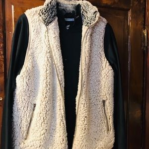 Sherpa Vest Women’s Size M
